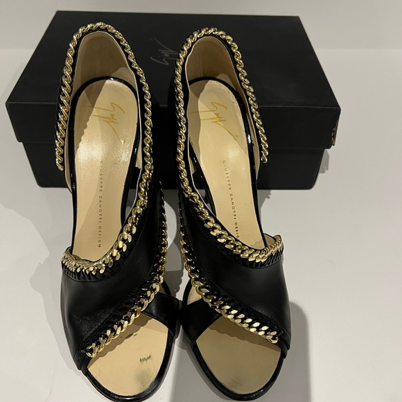 Giuseppe Zanotti Sandals - Picture 2 of 4
